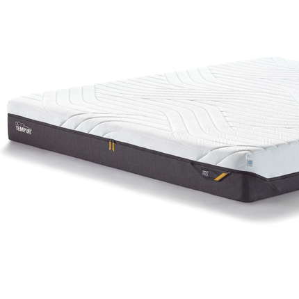 Tempur Matratze Pro CoolQuilt Medium Firm Hybrid